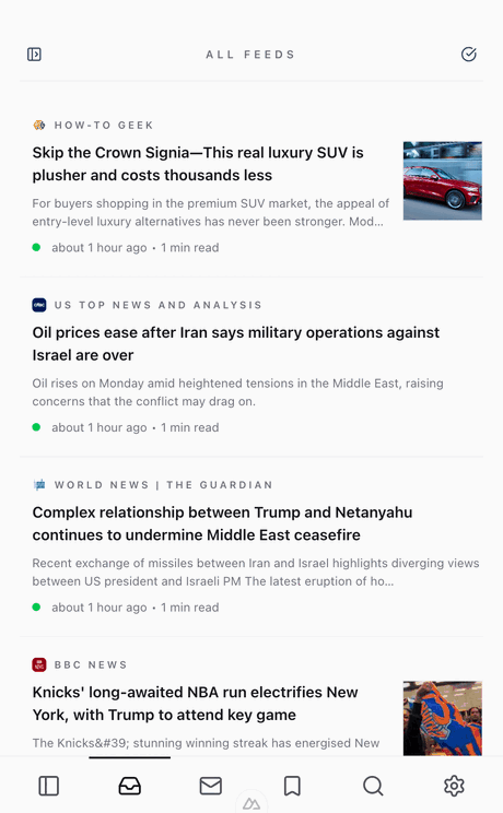 The article list cycling through layout options — thumbnails, summaries, density, headlines
