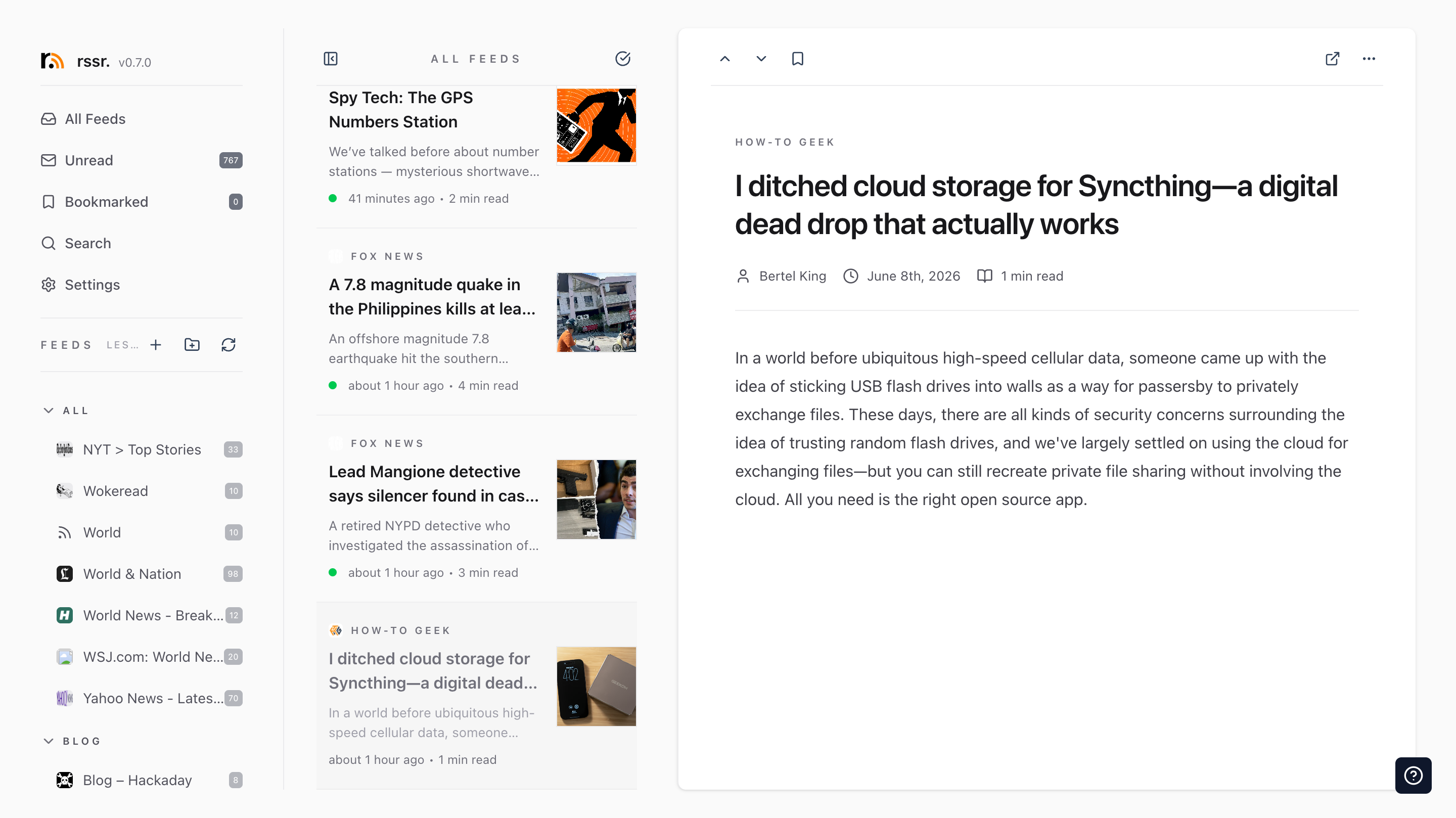 rssr. three-column reader, light theme